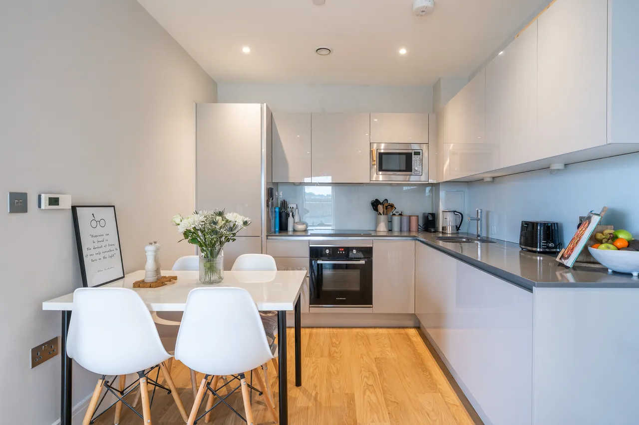 33 Greyhound Parade, London, SW17, photo 5