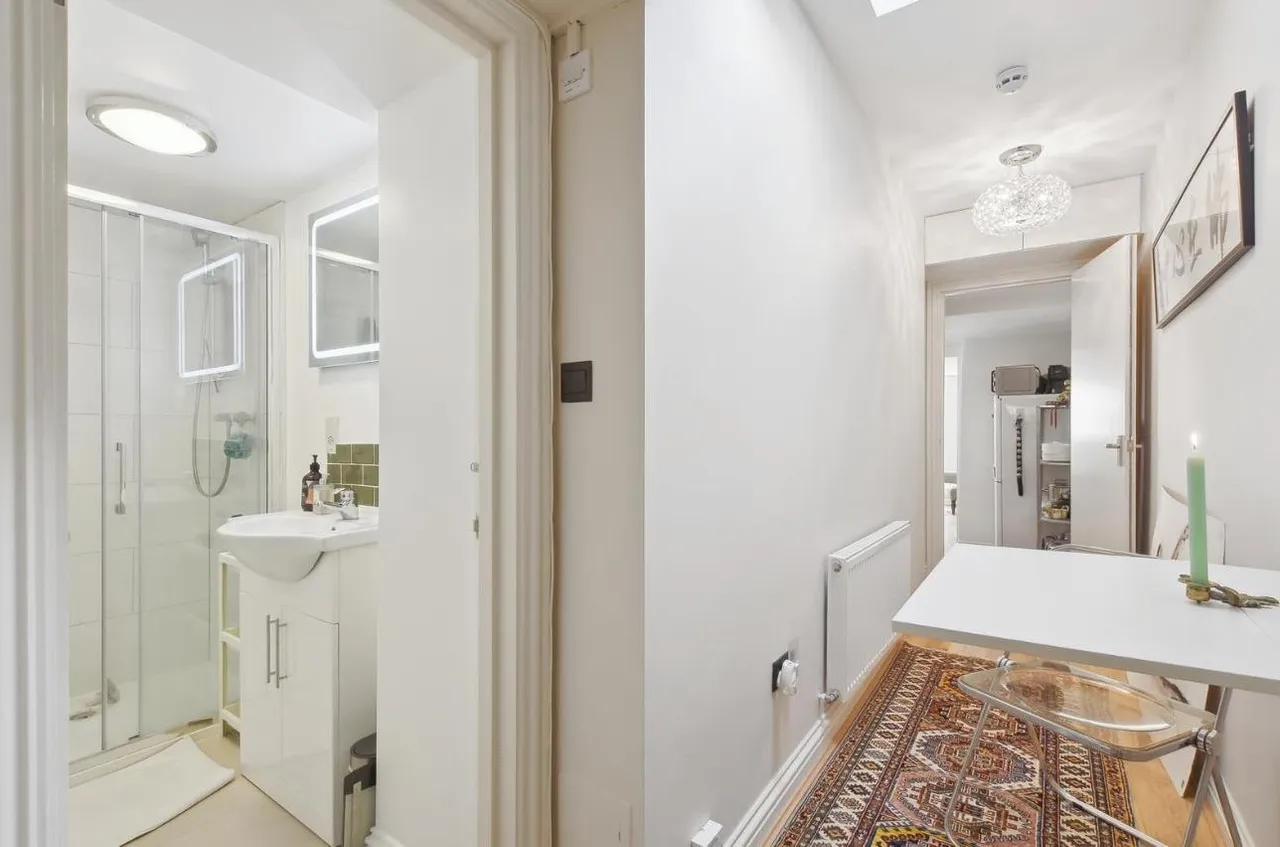 Alexandra Road, London, photo 15