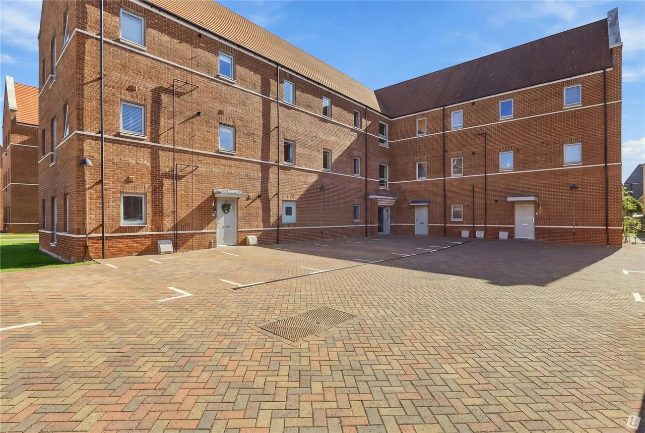 Henry Shuttlewood Drive, Beaulieu Park, CM1, photo 5
