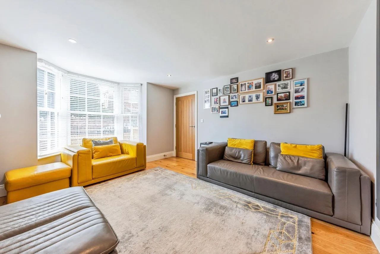 Main Street, Sutton-on-trent, NG23, photo 8