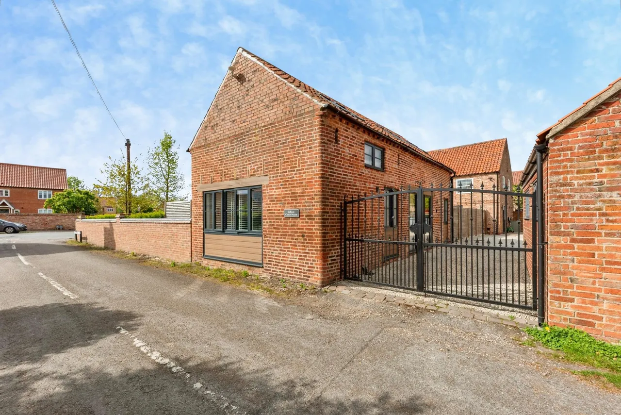 Main Street, Sutton-on-trent, NG23, photo 35