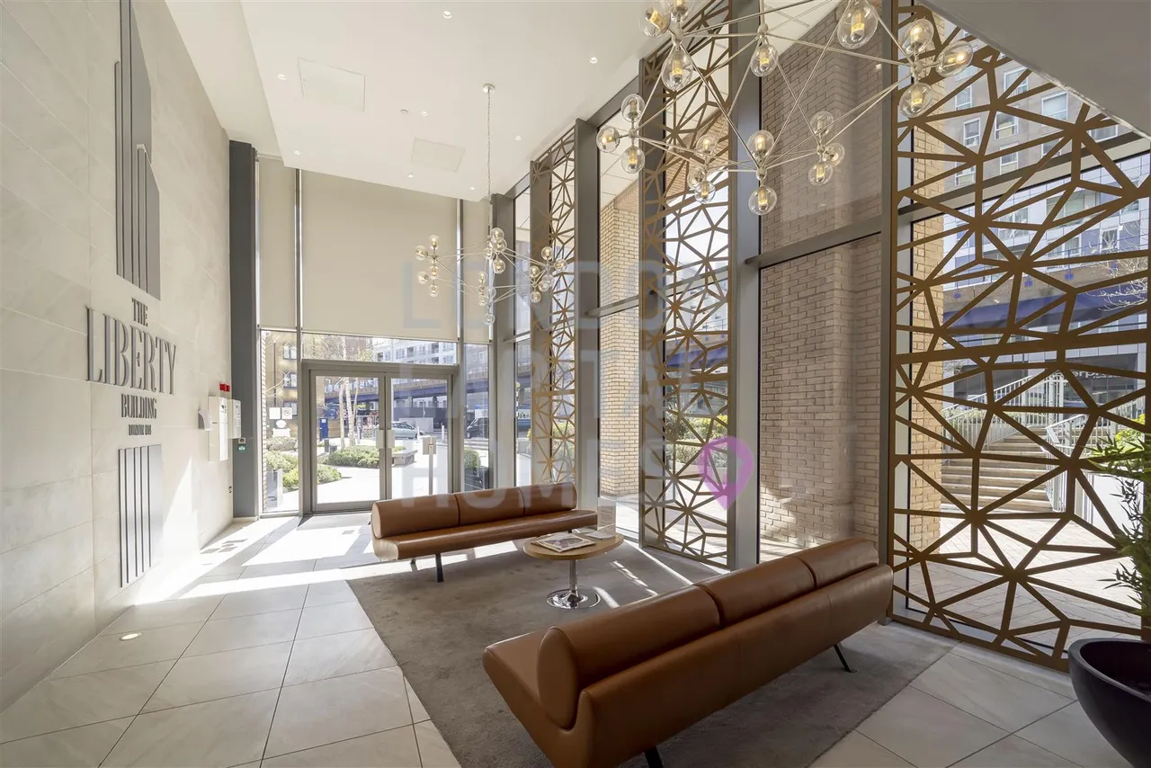 East Ferry Road, London, photo 15