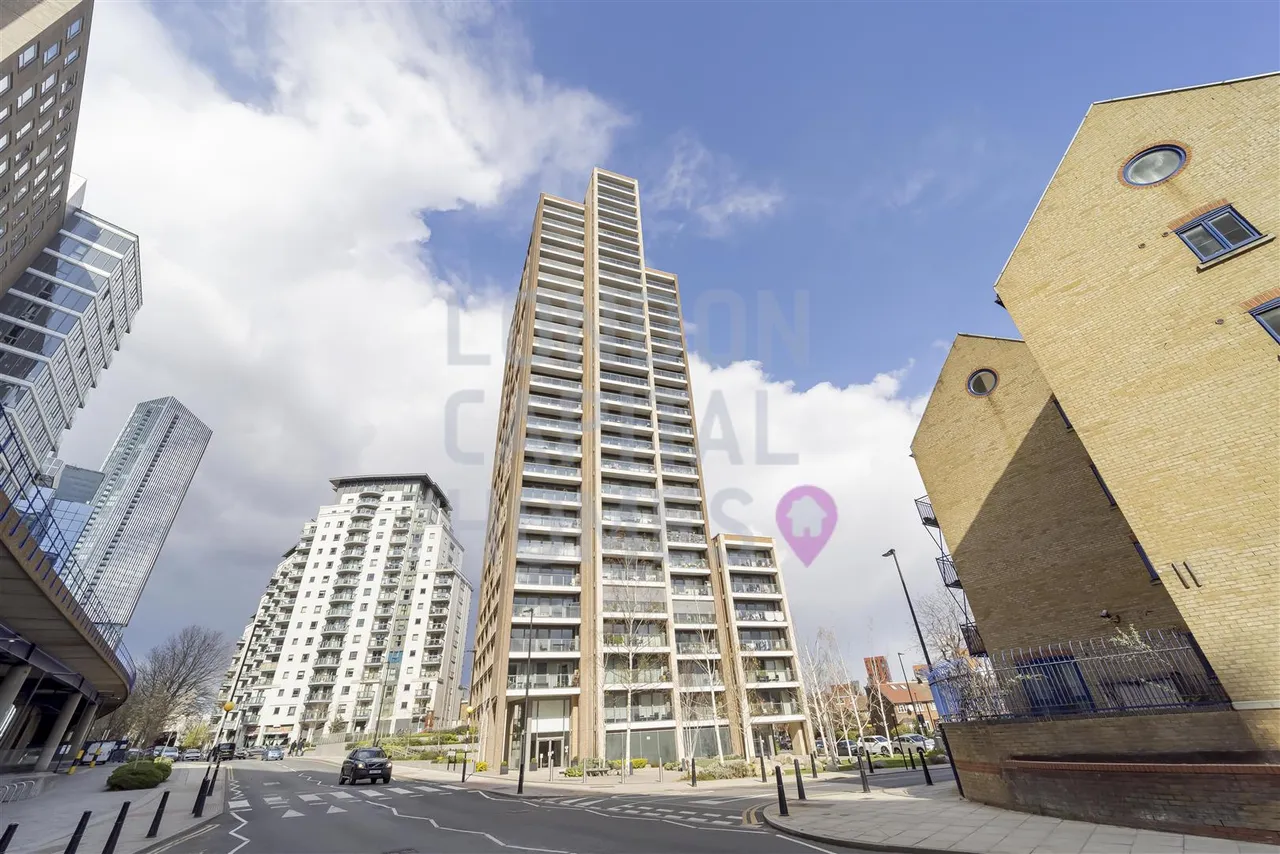 East Ferry Road, London, photo 17