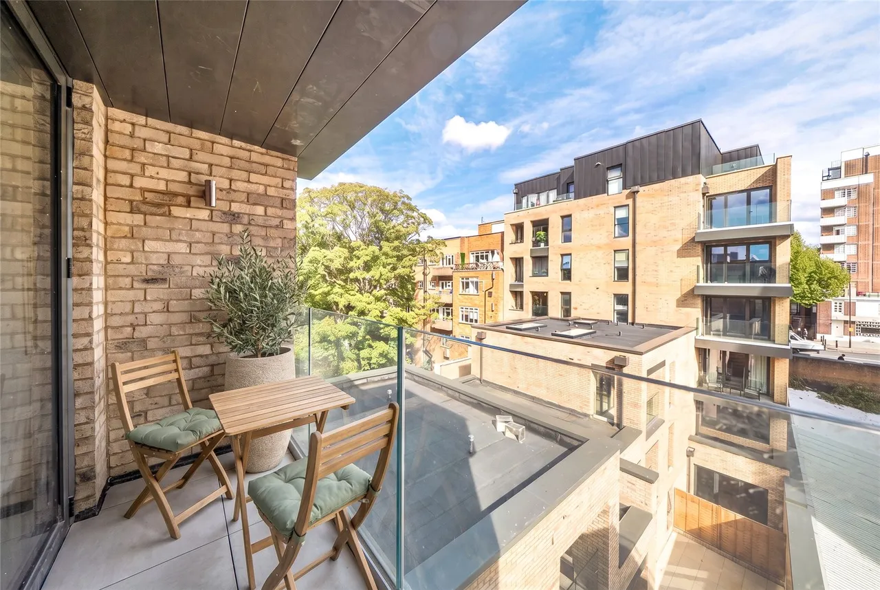 Shepherds Bush Road, W6, photo 10
