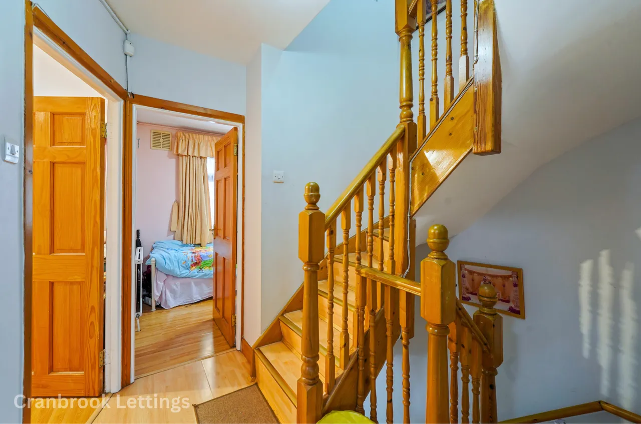 Springfield Drive, Ilford, IG2, photo 12
