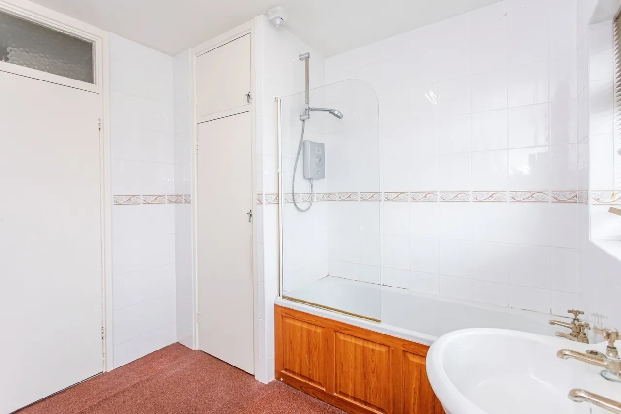 Roedean Close, Southend-on-Sea, Essex, SS2, photo 13