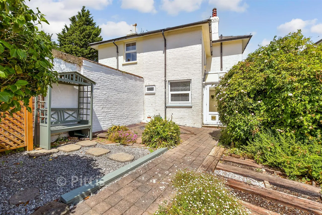 Grange Road, Shanklin, PO37, photo 12
