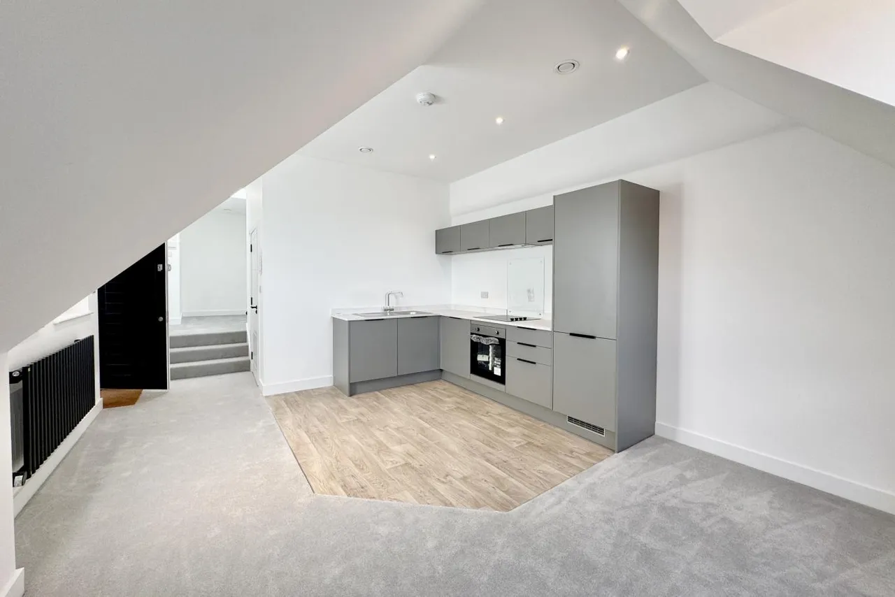 Hurst court, BH8, photo 3