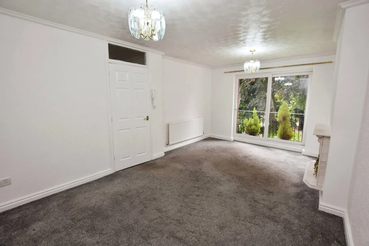 Regent Road, Altrincham, WA14, photo 2