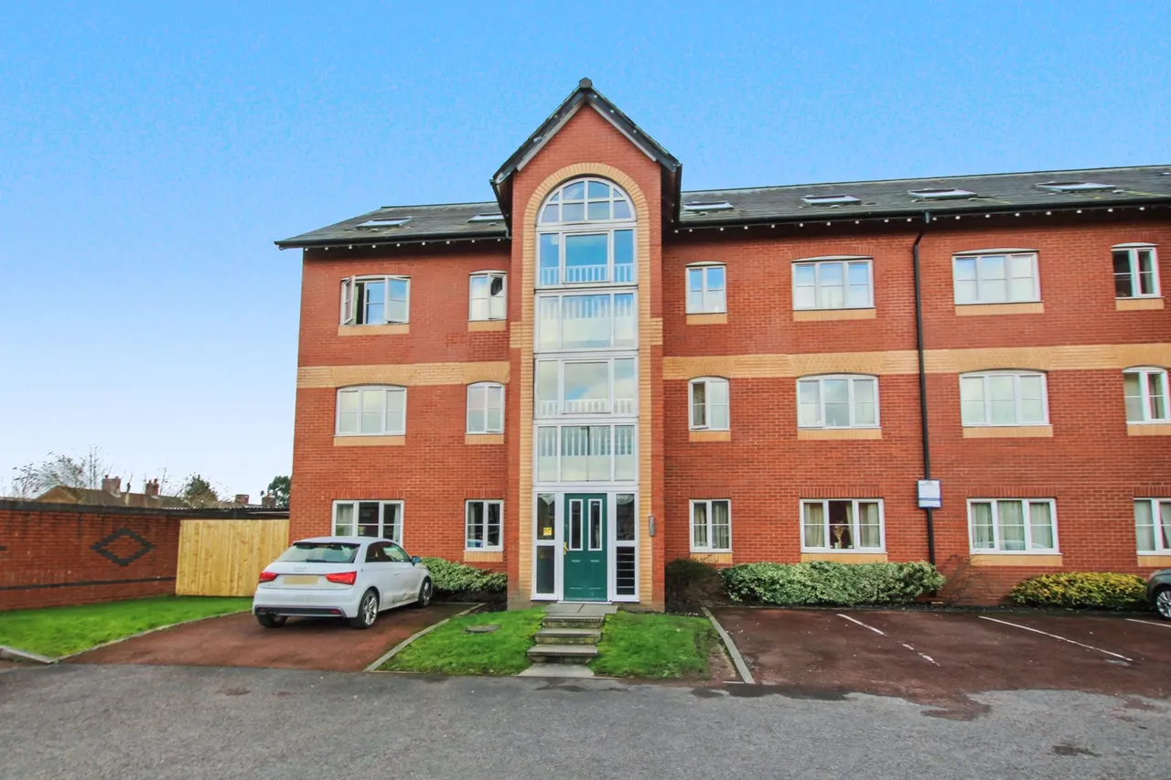 2 bed flat for sale — Stott Wharf, Leigh, Leigh, WN7 2ER