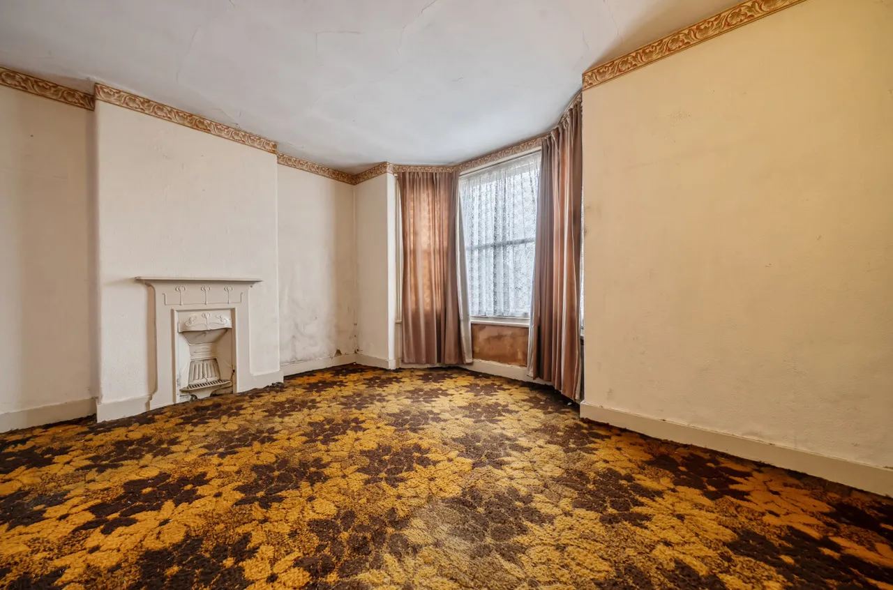 MacDonald Road, Lightwater, Surrey, GU18 5TN, photo 11