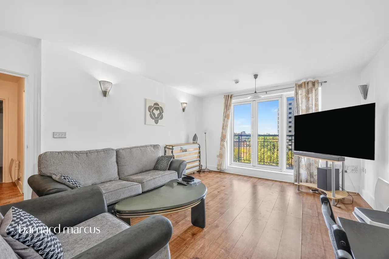 2 bed flat for sale — Park Lane, Croydon