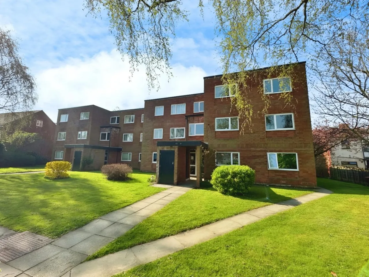 Greenside Court, Eccles, M30, photo 8