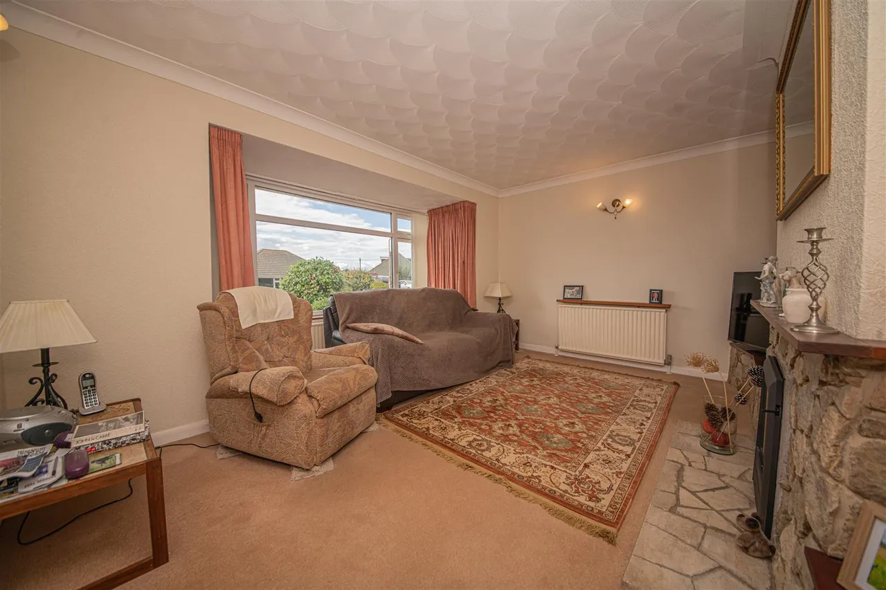 Weavills Road, Bishopstoke, Eastleigh, Hampshire, SO50 8HQ, photo 6