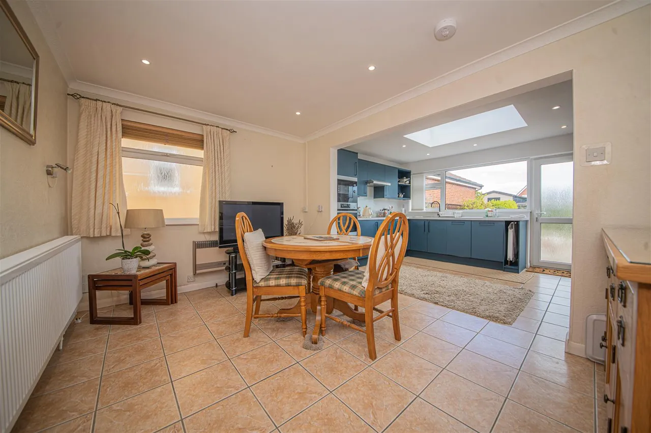Weavills Road, Bishopstoke, Eastleigh, Hampshire, SO50 8HQ, photo 5