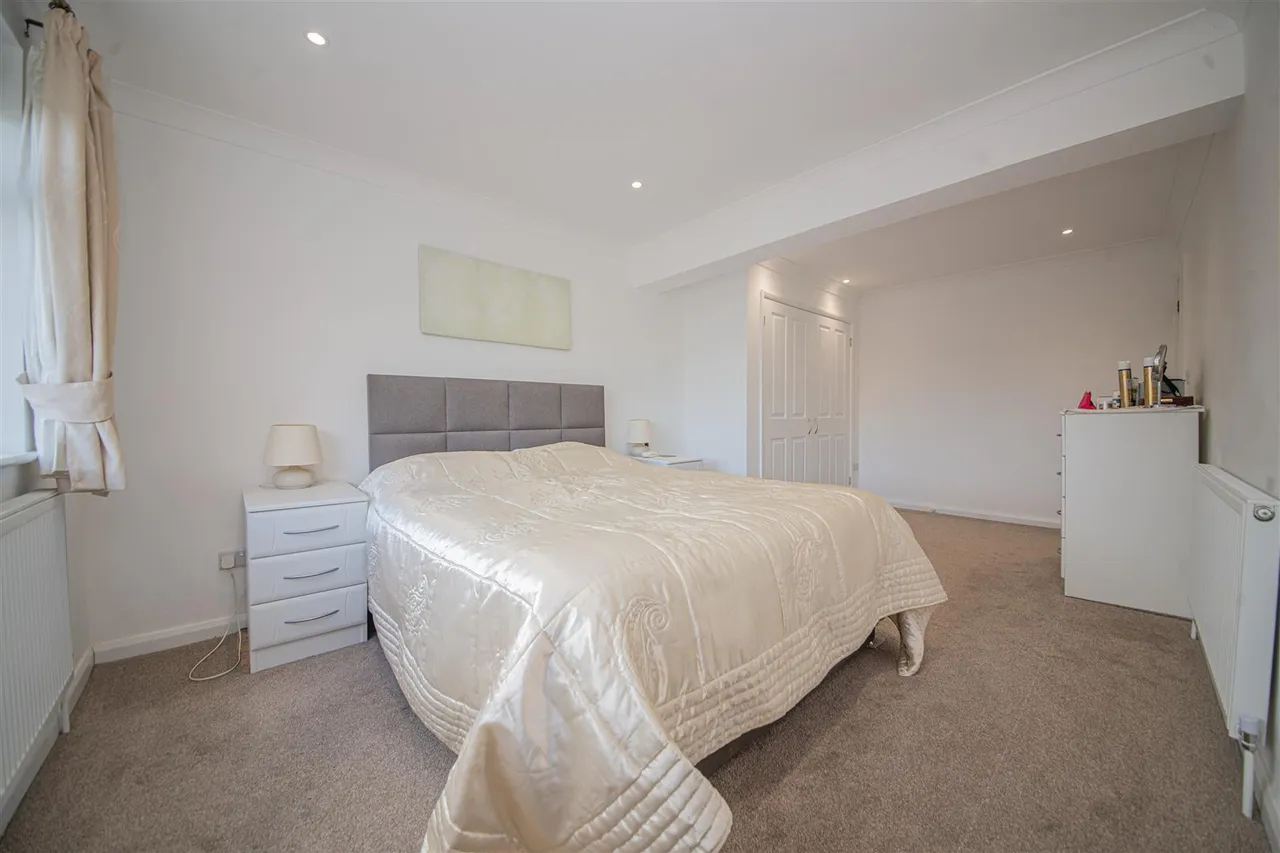 Weavills Road, Bishopstoke, Eastleigh, Hampshire, SO50 8HQ, photo 8