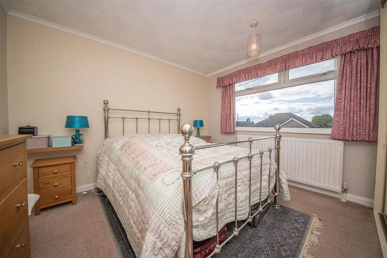 Weavills Road, Bishopstoke, Eastleigh, Hampshire, SO50 8HQ, photo 12