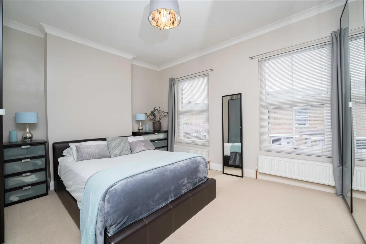 Eastbourne Road, Brentford, photo 8