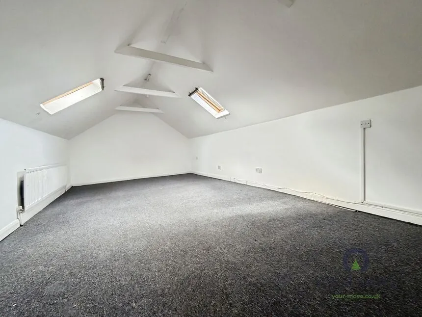 College Avenue, Gillingham, Kent, ME7, photo 2
