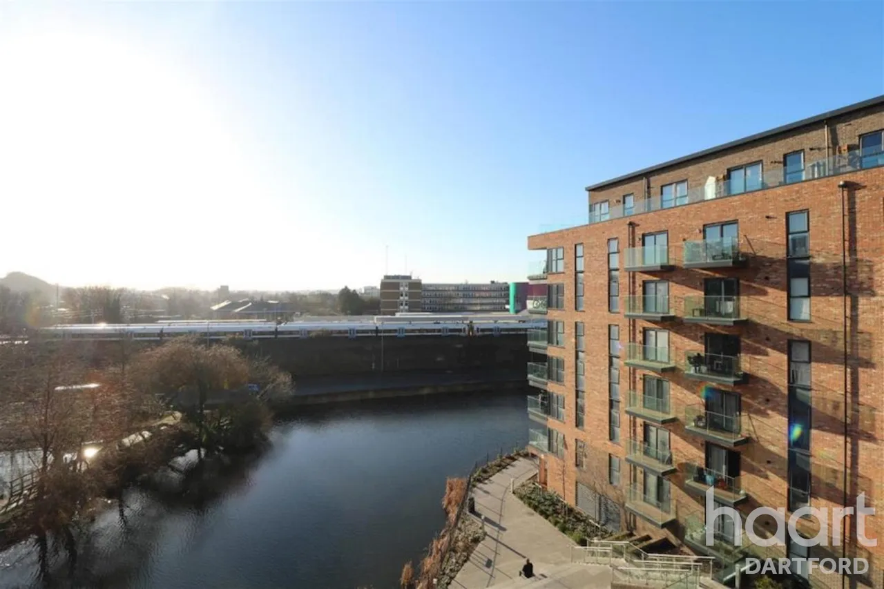 Langley Square, DA1, photo 7