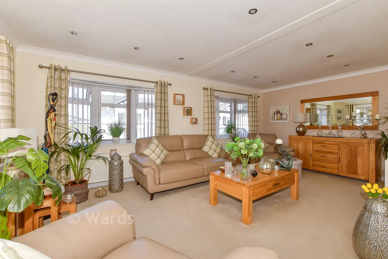Faversham Road, Seasalter, CT5, photo 2