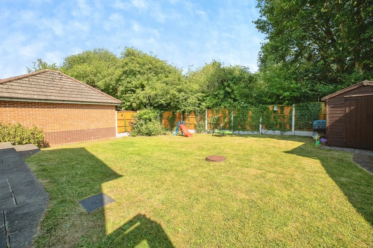 Chestnut Gardens, SUTTON-IN-ASHFIELD, Nottinghamshire, NG17, photo 4