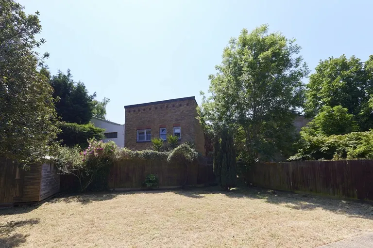 Mapesbury Road, Willesden Green, NW2 4JE, photo 16
