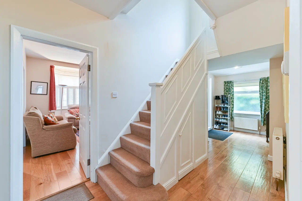 46 Cambridge Drive, London, photo 8