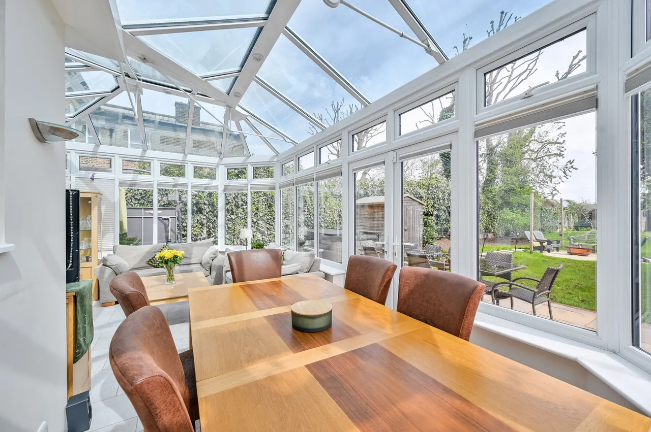 46 Cambridge Drive, London, photo 10