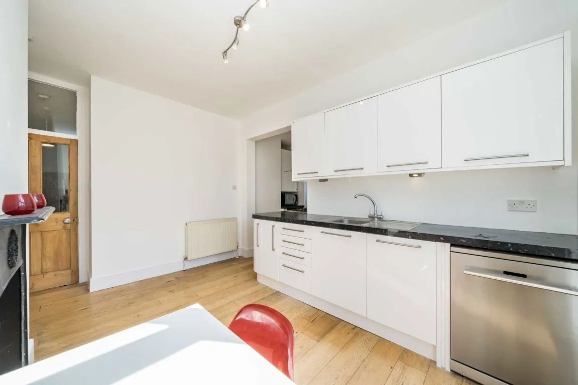 Glencairn Road, SW16, photo 4