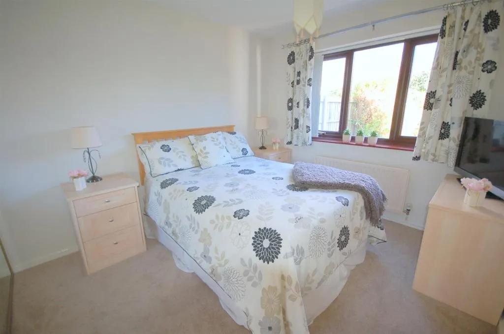 Keswick Close, Crewe, CW2, photo 8