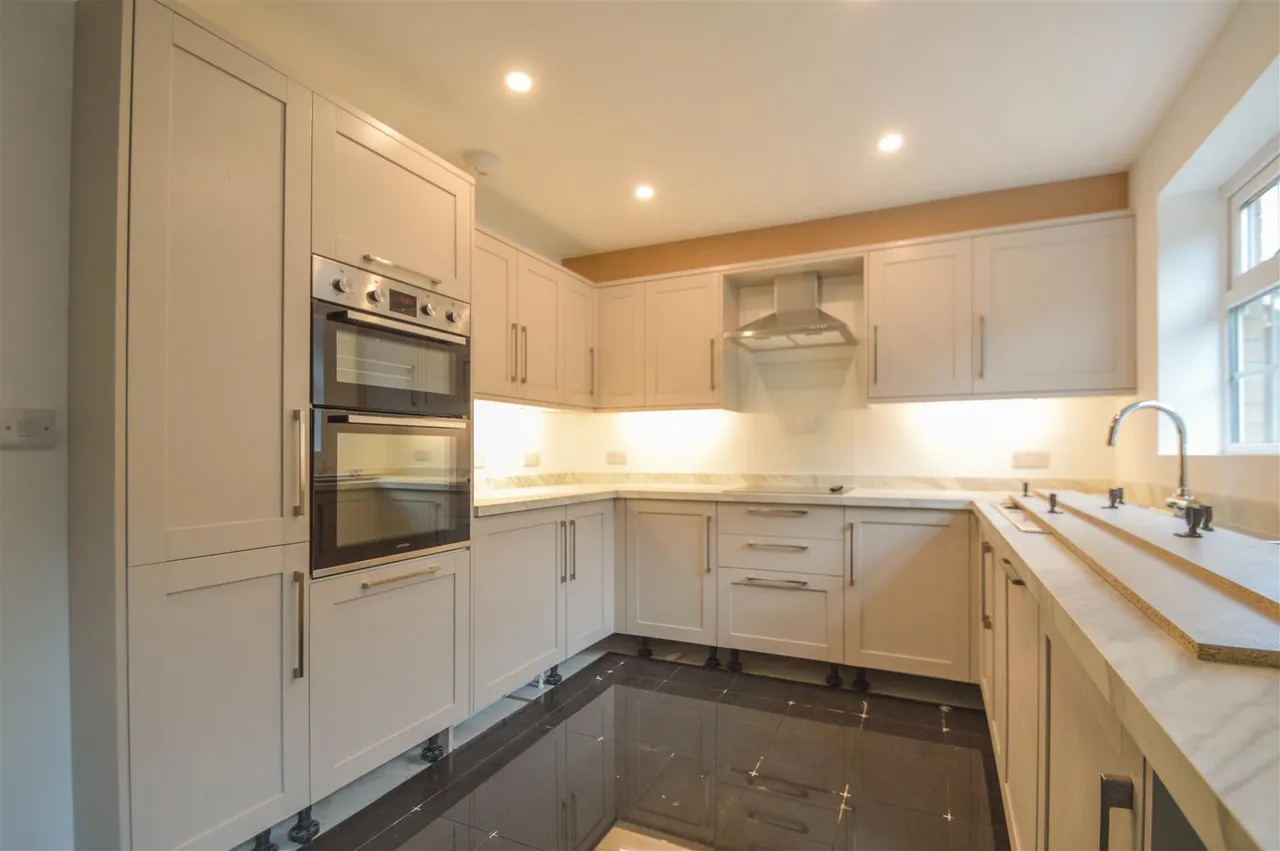 Henry Close, Haverhill, CB9, photo 2