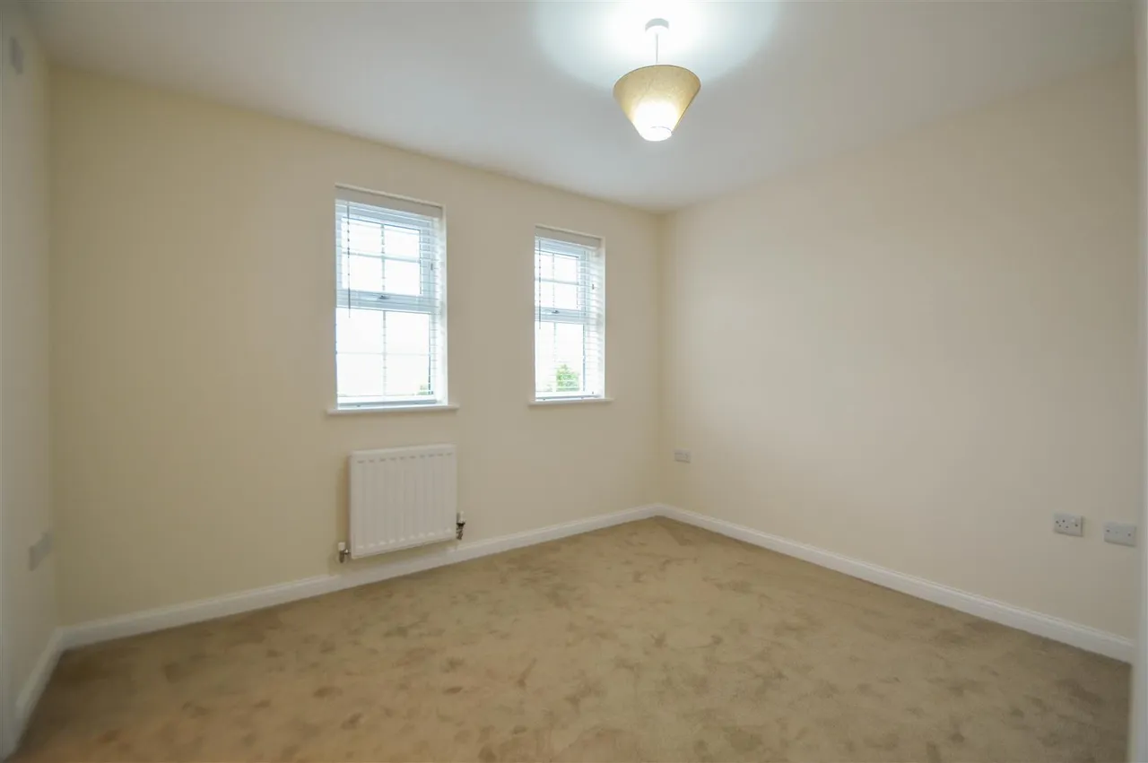 Henry Close, Haverhill, CB9, photo 7