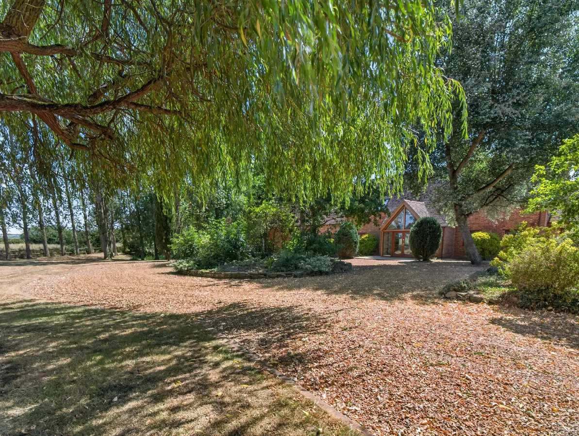 Boddington Road, Claydon Banbury, OX17, photo 44