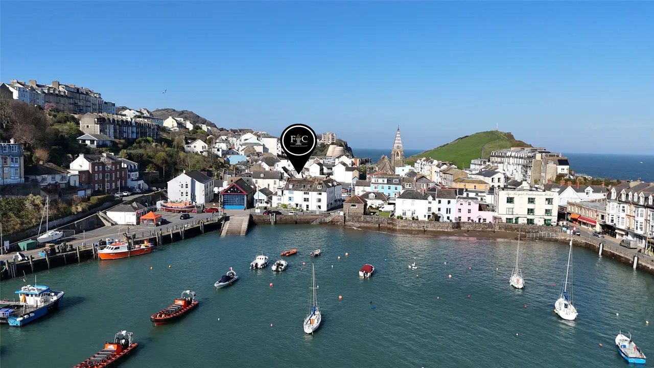 4 bed house for sale, The Strand, Ilfracombe, EX34