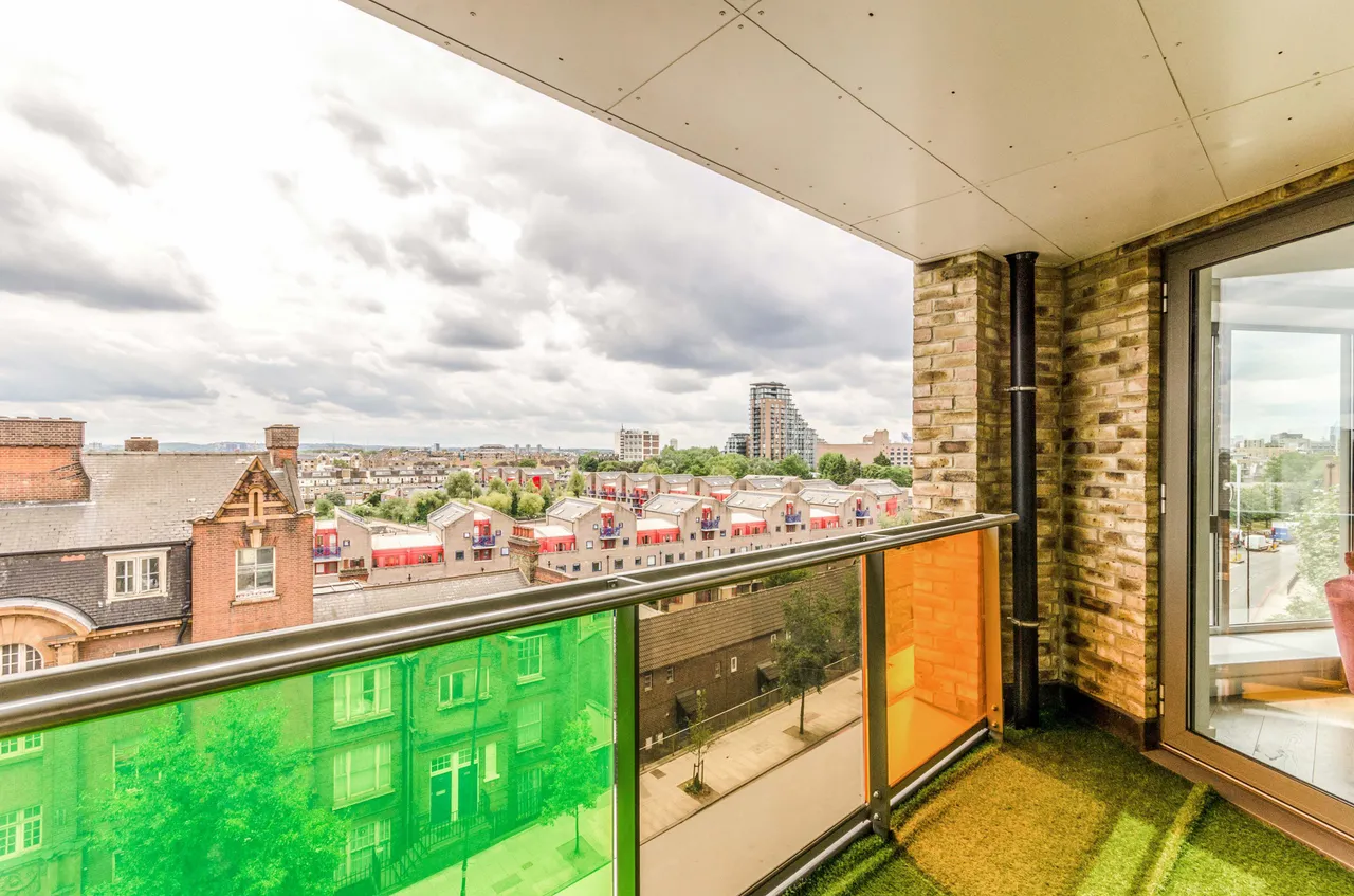 London, E1W, photo 5
