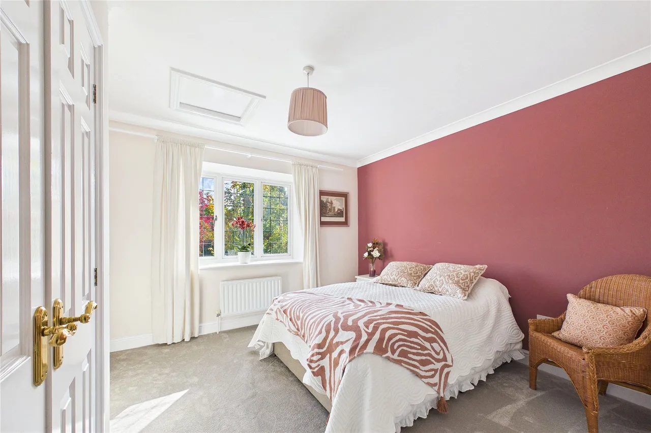 Chapel Lane, Bagshot, GU19, photo 16