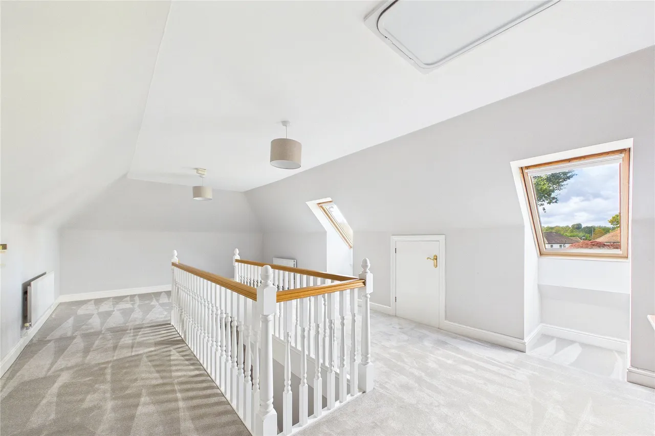 Chapel Lane, Bagshot, GU19, photo 20