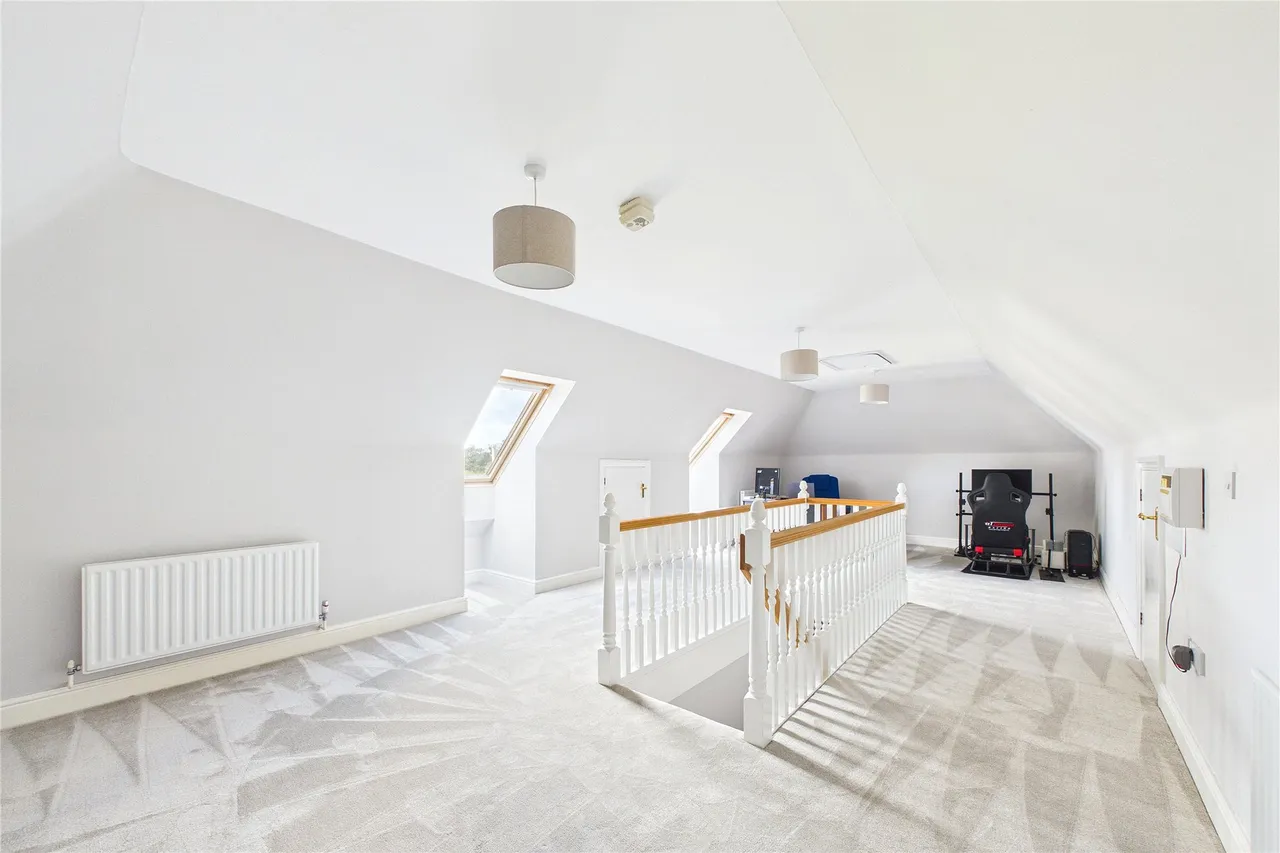 Chapel Lane, Bagshot, GU19, photo 21