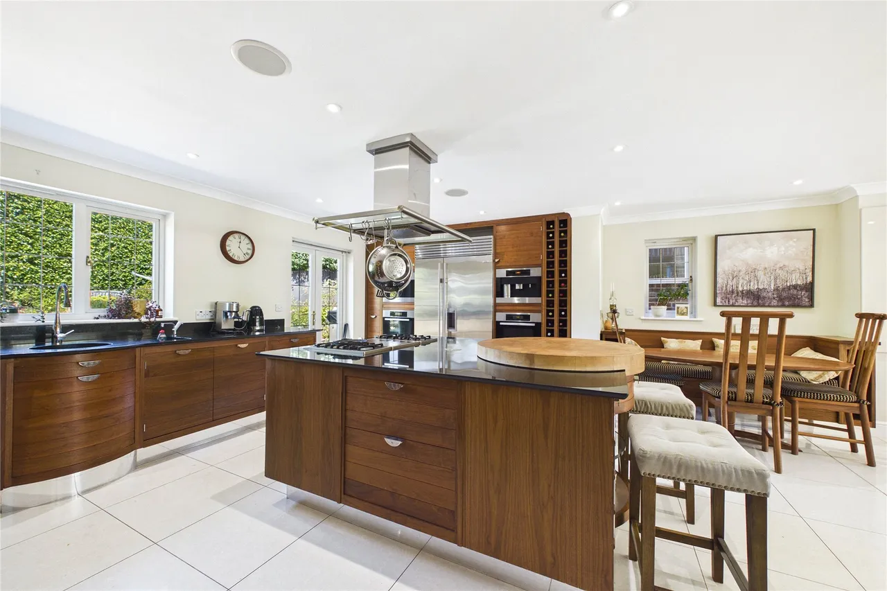 Chapel Lane, Bagshot, GU19, photo 8