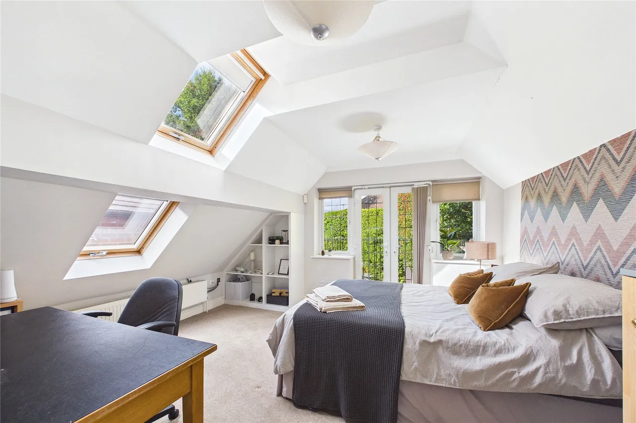Chapel Lane, Bagshot, GU19, photo 24