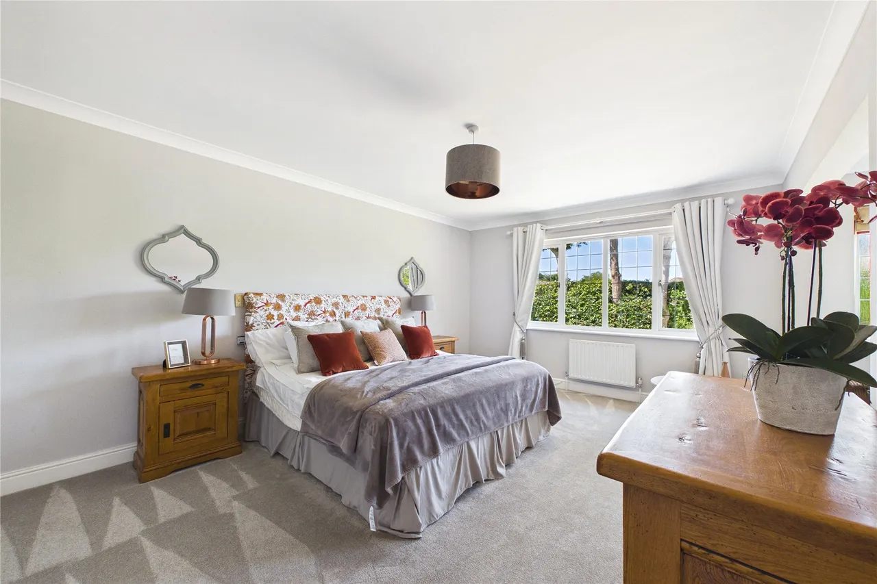 Chapel Lane, Bagshot, GU19, photo 12