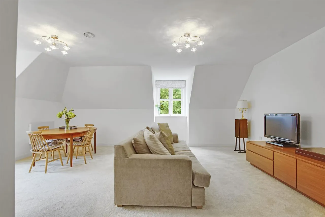 Westhall Road, Warlingham, CR6, photo 6