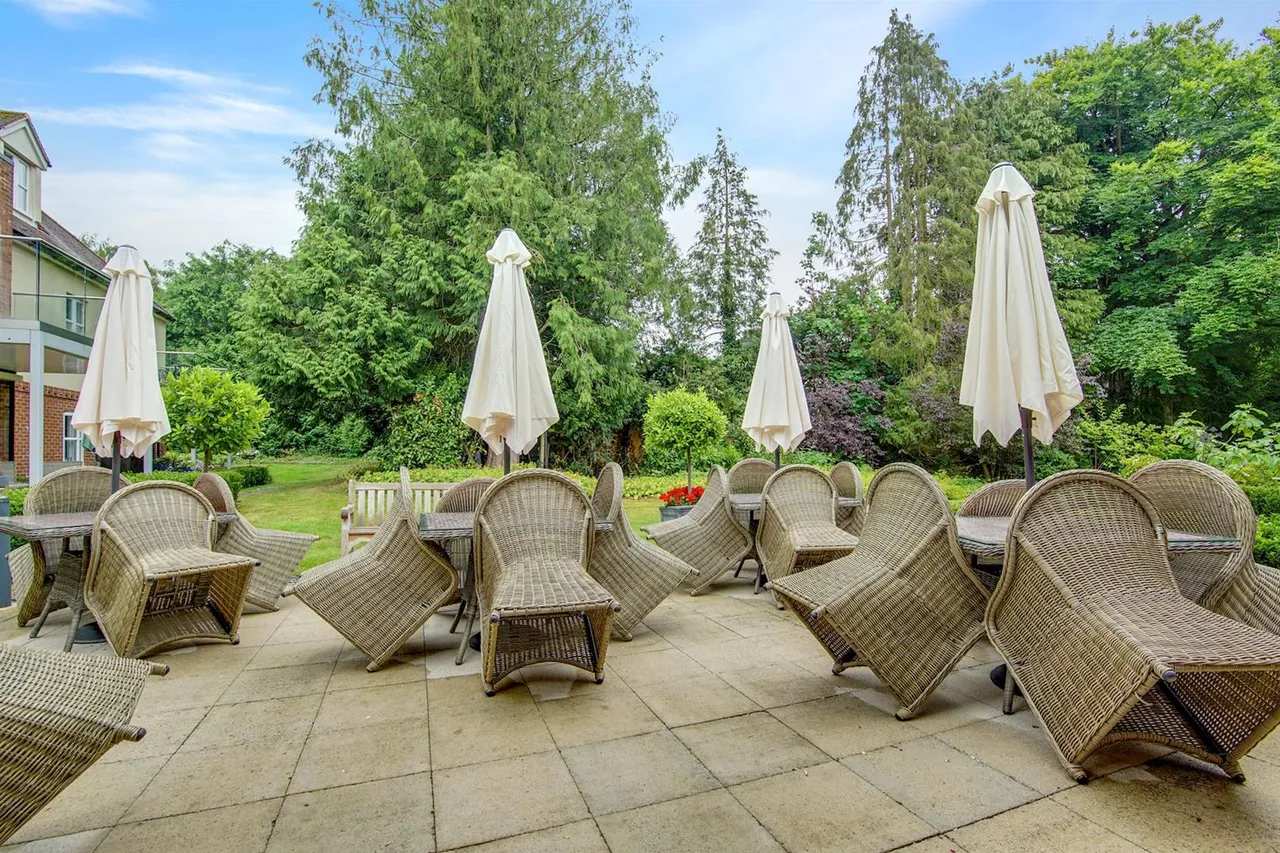 Westhall Road, Warlingham, CR6, photo 4