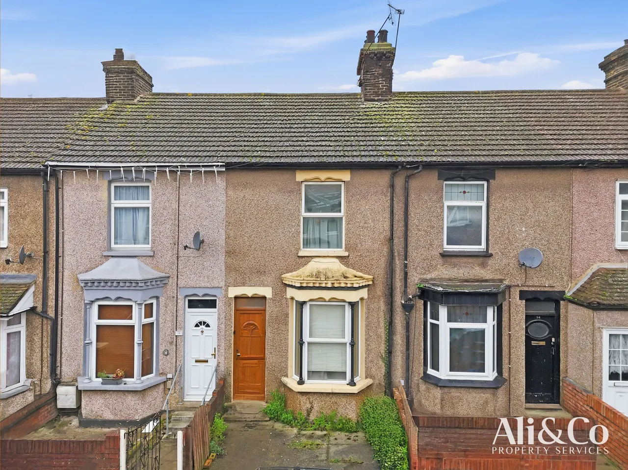 3 bed house for sale — East Street, Grays, Essex, RM20 4XJ