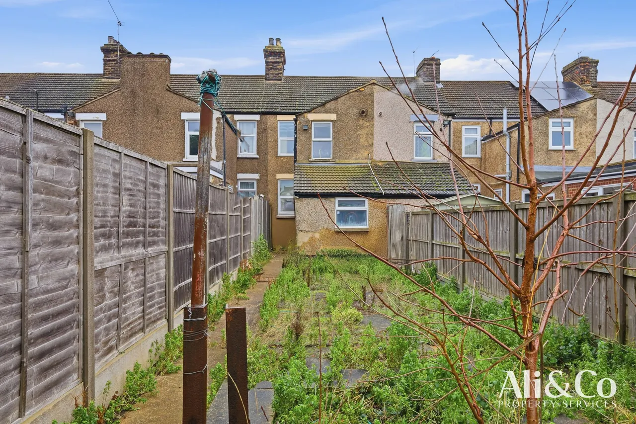 East Street, Grays, Essex, RM20 4XJ, photo 3