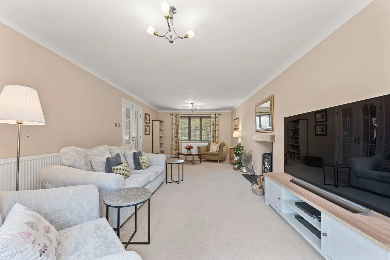 Hawthorn Close, Bleasby, NG14, photo 3