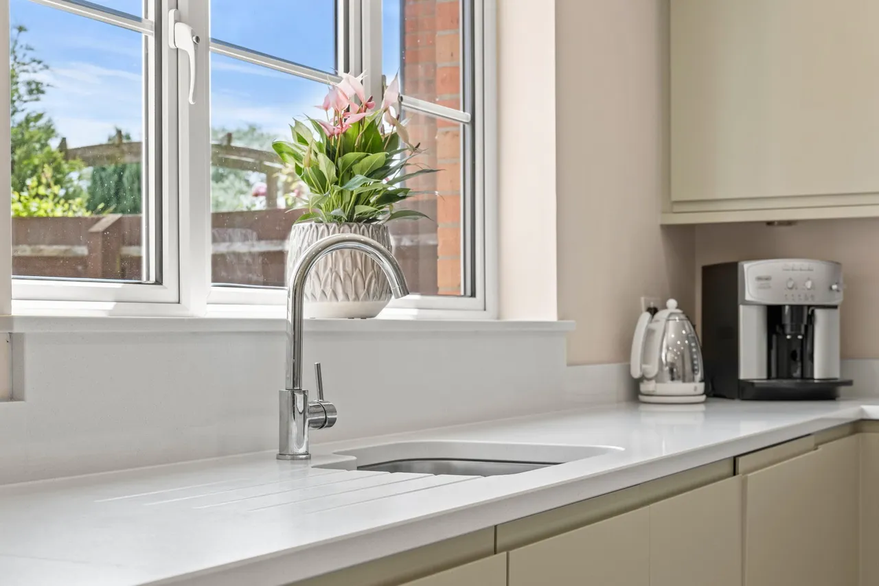 Hawthorn Close, Bleasby, NG14, photo 9