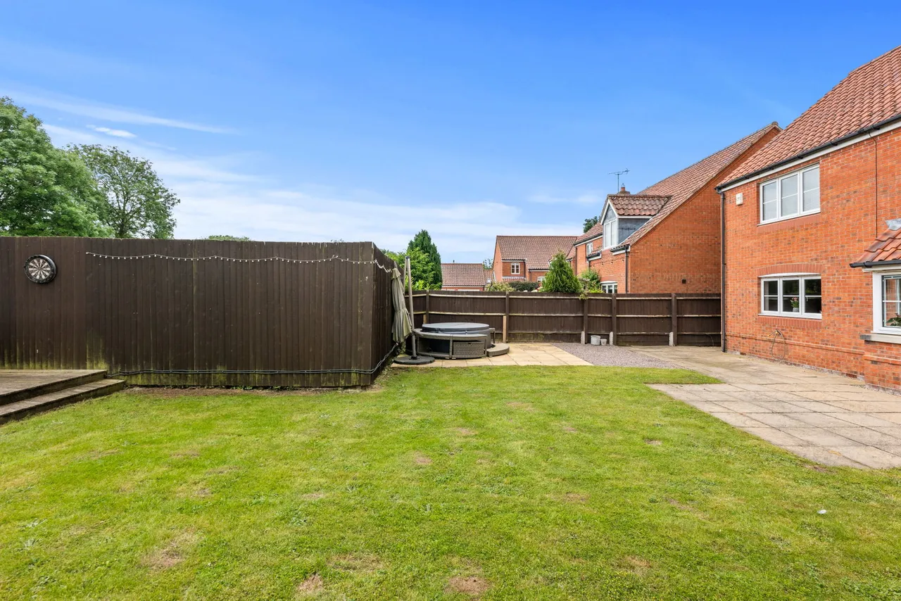 Hawthorn Close, Bleasby, NG14, photo 43