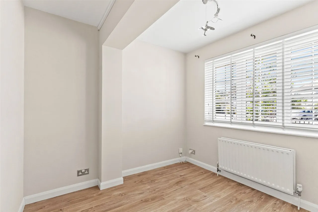 Wembley Road, Hampton, TW12 2QE, photo 9